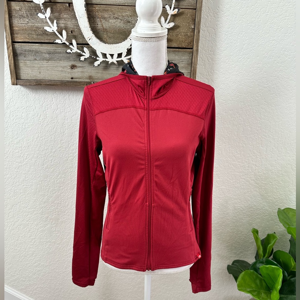 The north face red full zip hooded lightweight‎ sweatshirt ladies M